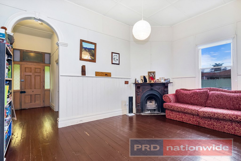 742 Geelong Road CANADIAN 5