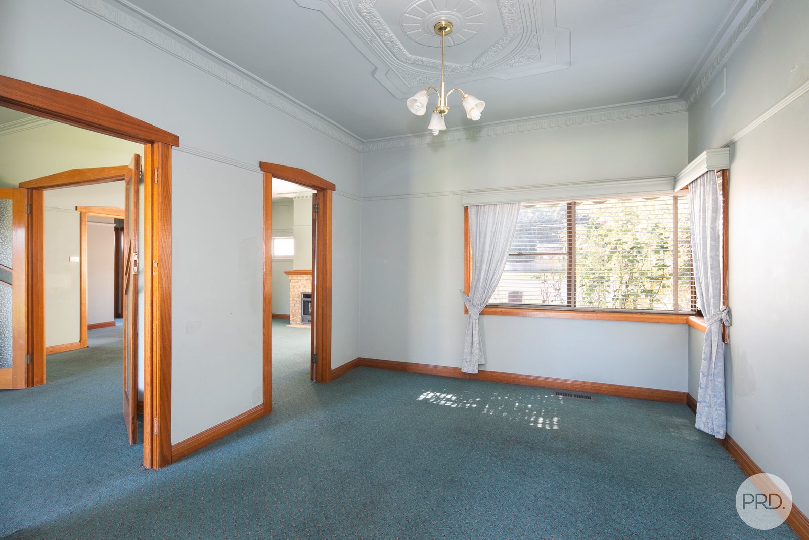 743 Geelong Road CANADIAN 5