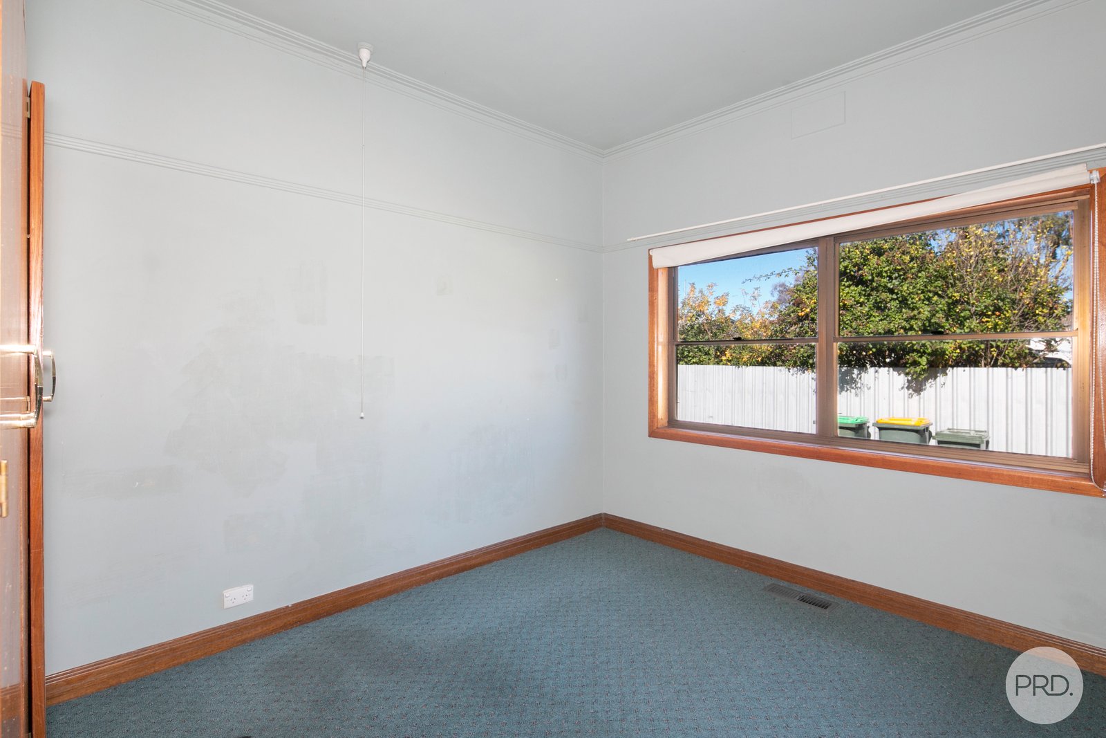 743 Geelong Road CANADIAN 11