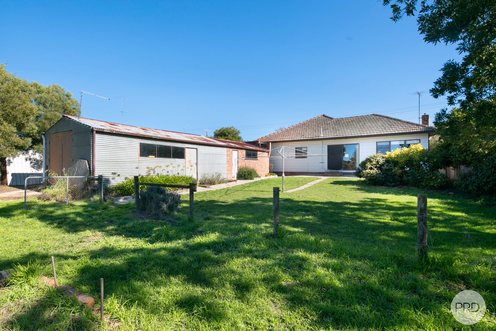 743 Geelong Road CANADIAN 13