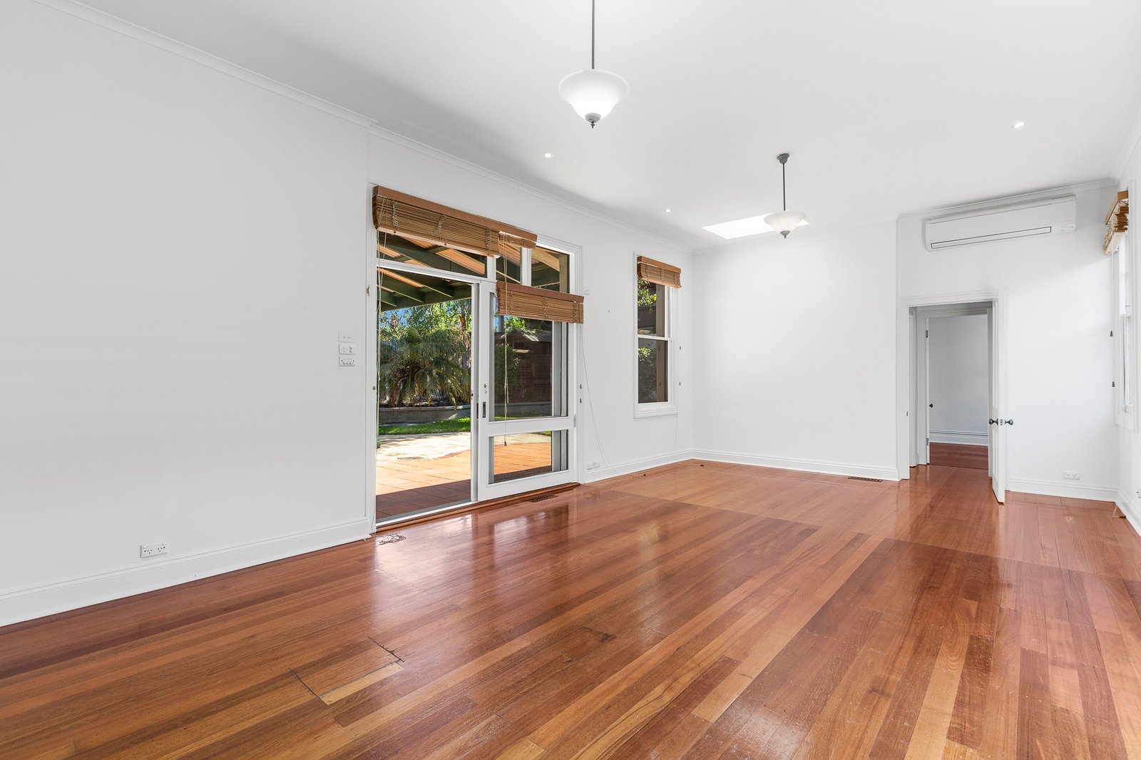 Gallery: 743 Hampton Street