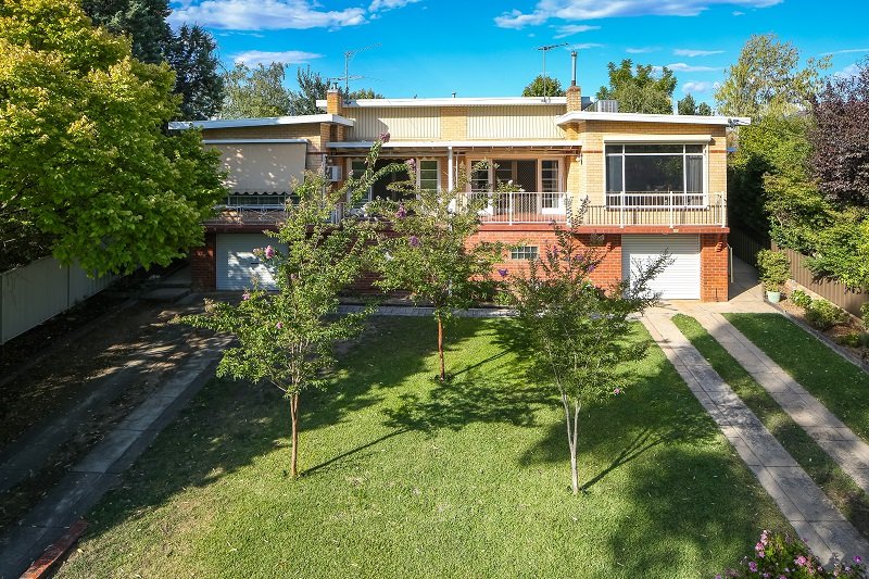 744 Fellowes Crescent ALBURY 1