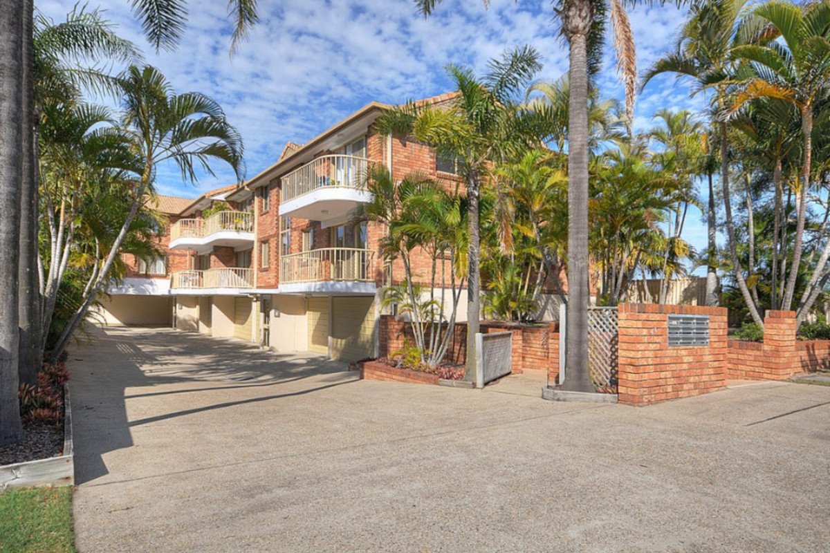 7/44 Ocean Street Mermaid Beach 2