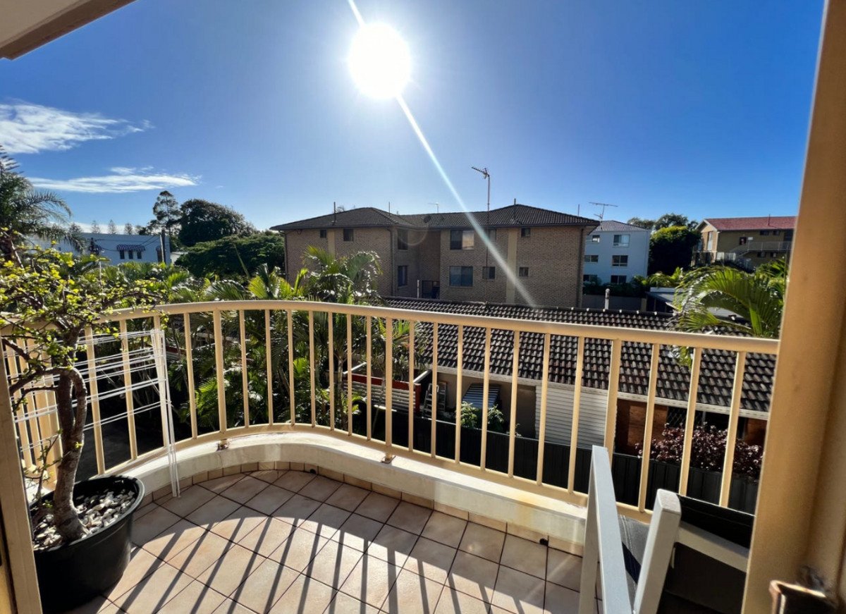 7/44 Ocean Street Mermaid Beach 9