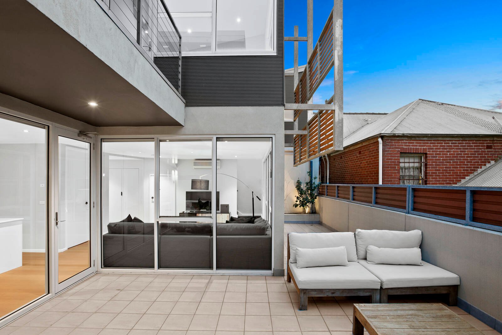 Gallery: 7/440 Hampton Street