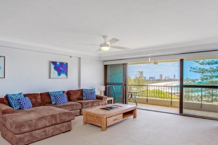 74/45 Hayle Street BURLEIGH HEADS 4