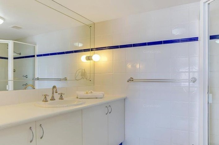 74/45 Hayle Street BURLEIGH HEADS 8