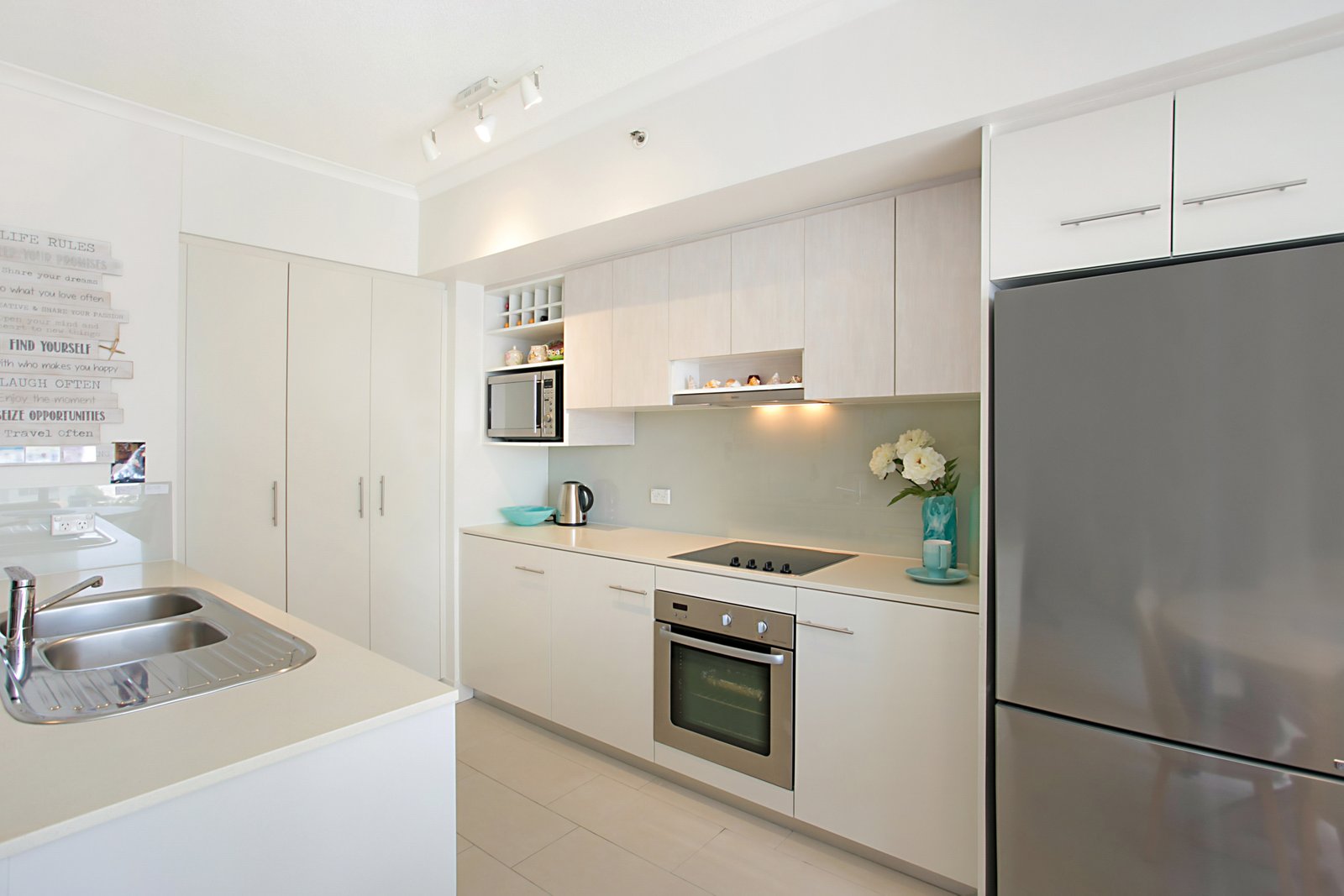 745/6-8 Stuart Street TWEED HEADS 3