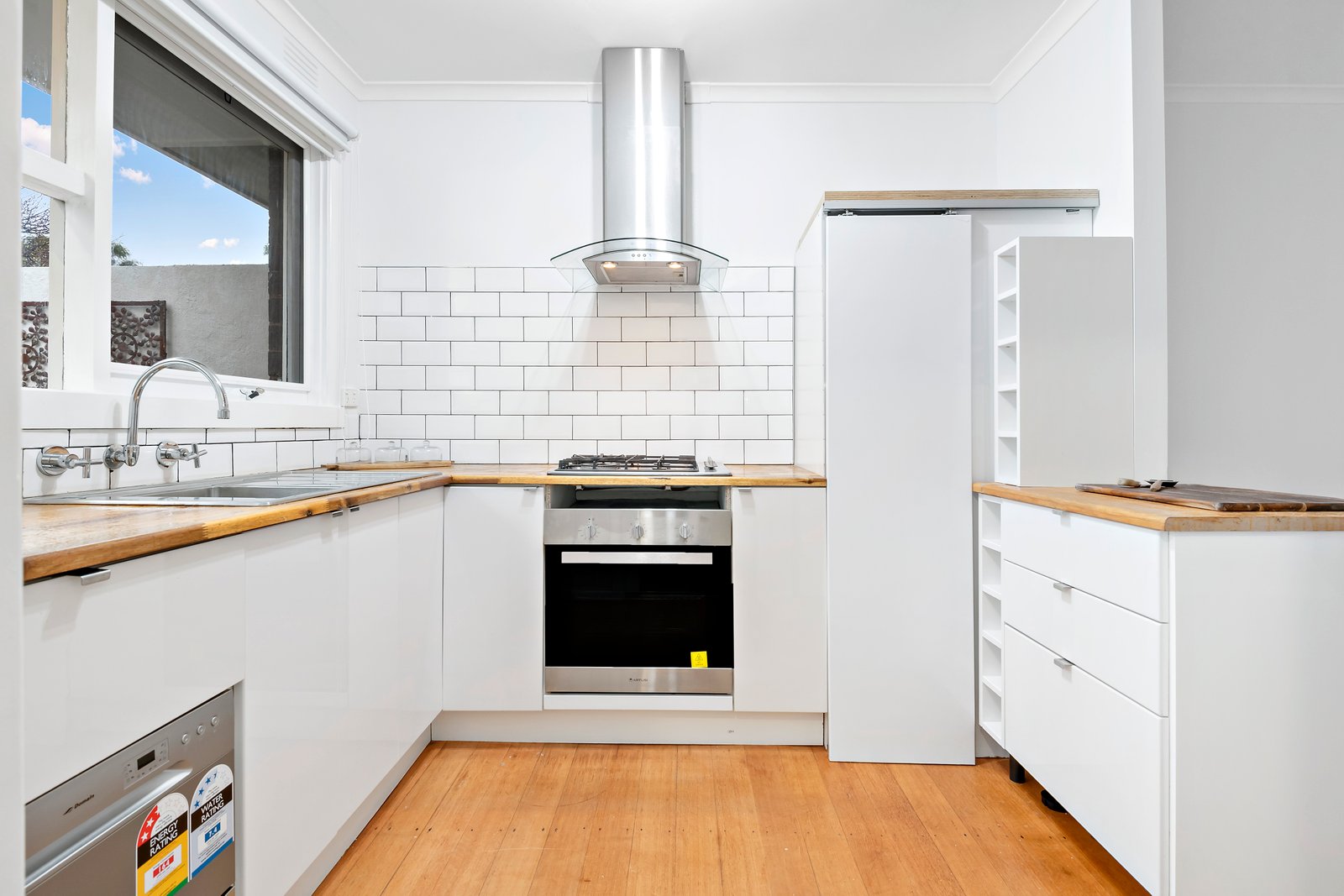 Gallery: 7/462 Station Street
