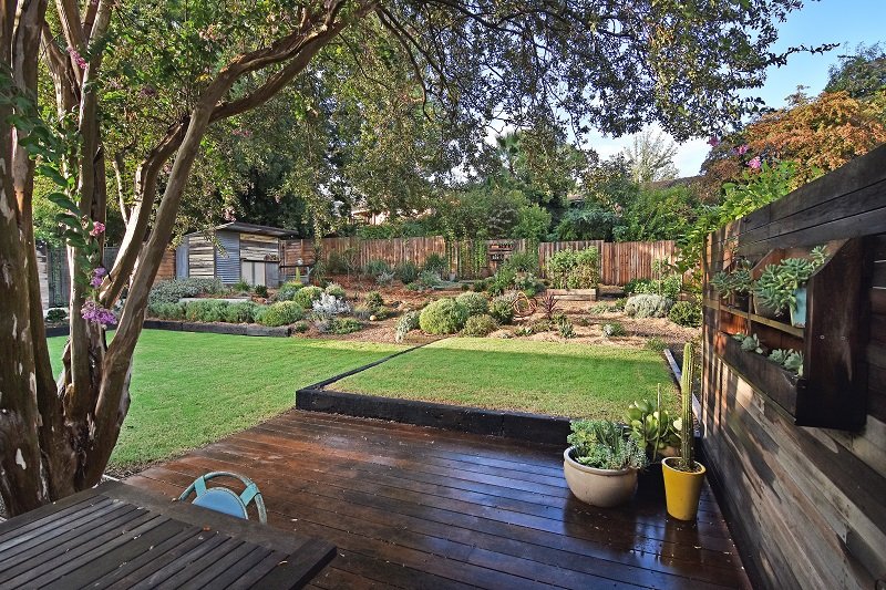 748 Forrest Hill Avenue ALBURY 19