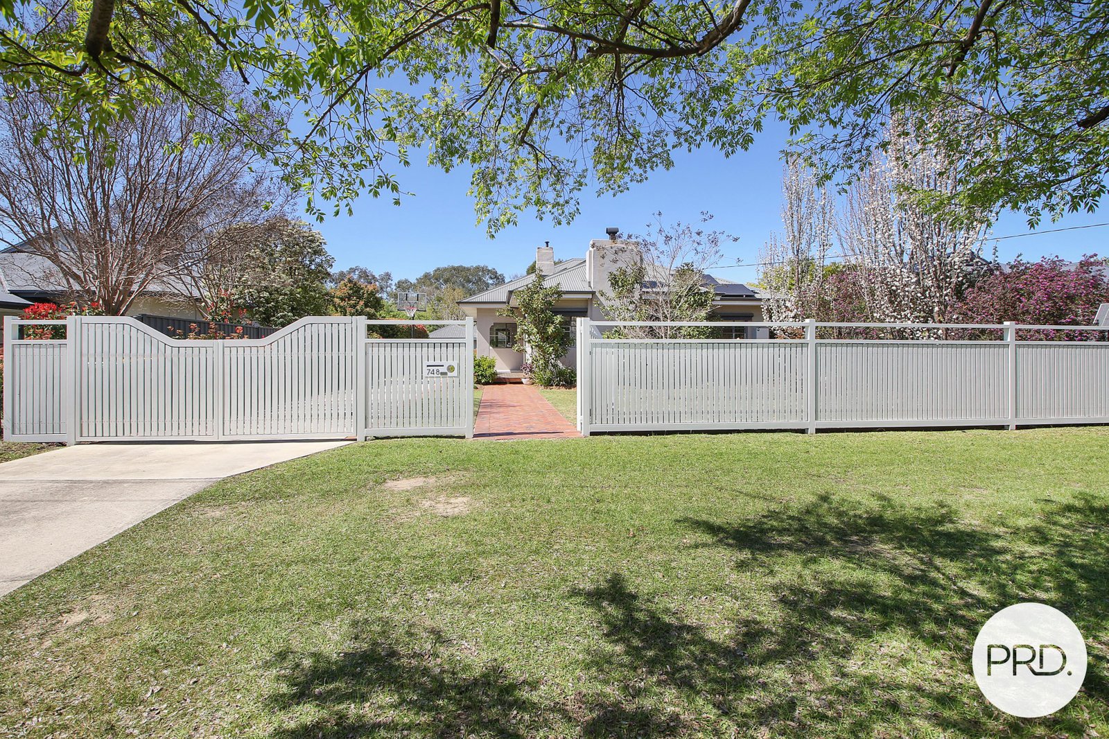 748 Vine Street ALBURY 20