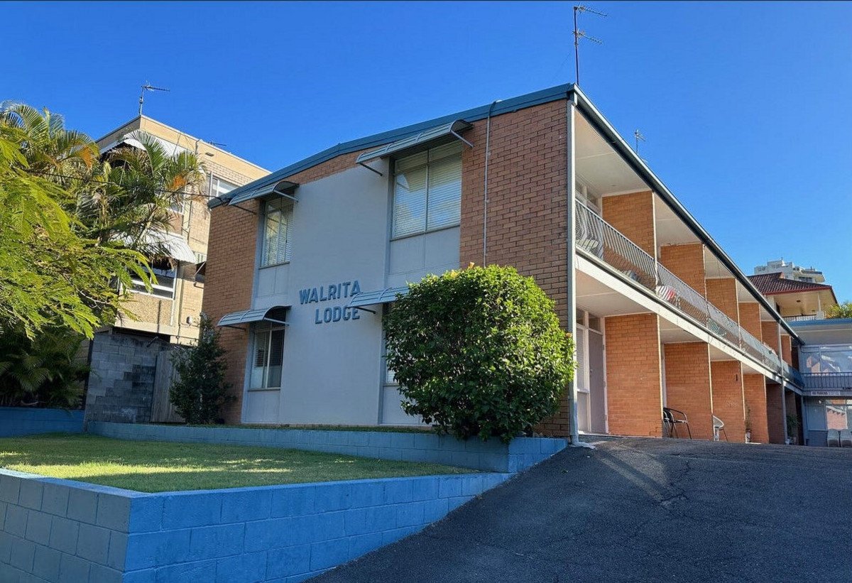 7/49 Connor Street BURLEIGH HEADS 2