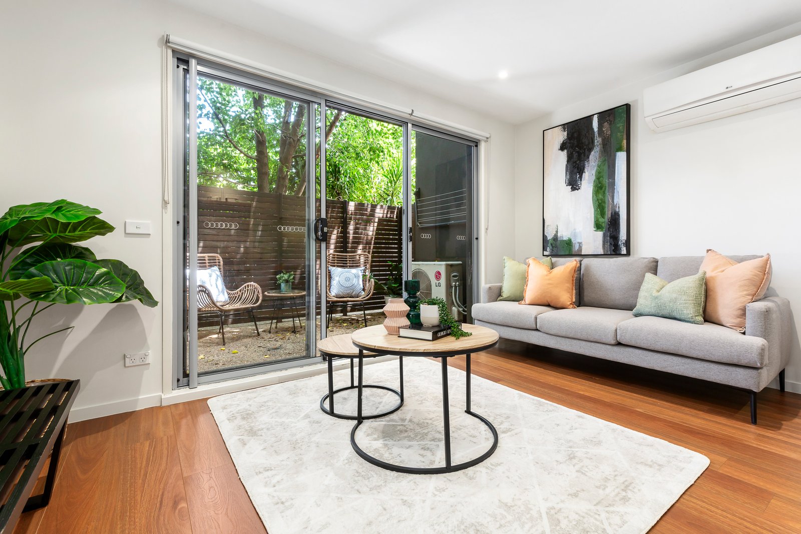 Gallery: 7/4A Lansdowne Road