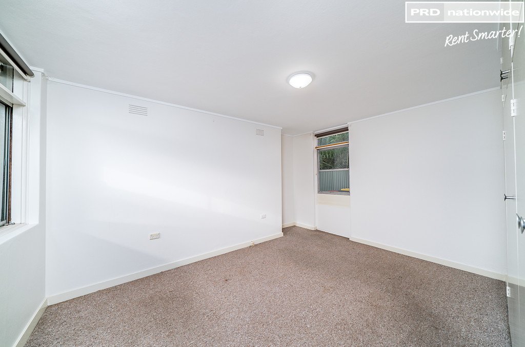 74A Tompson  WAGGA WAGGA 7