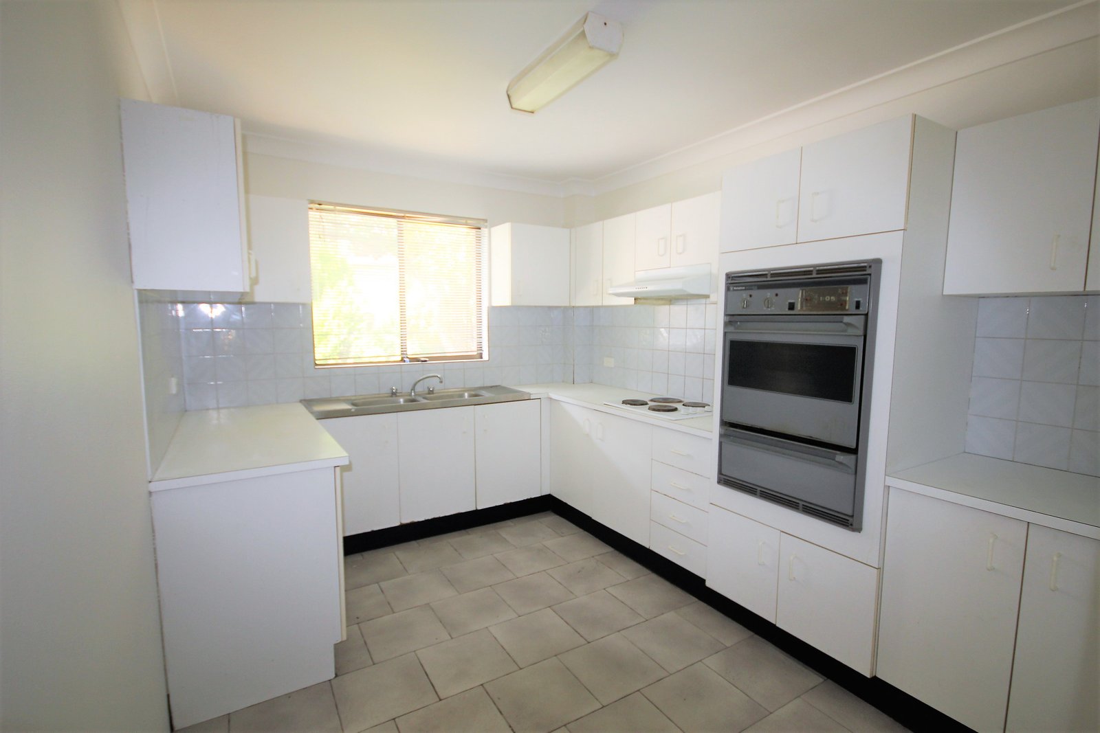 7/5-13 Hayburn Avenue ROCKDALE 4