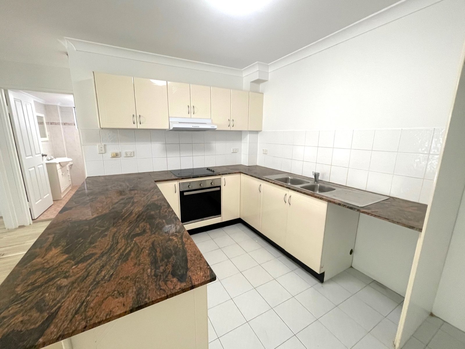 7/5-7 Aboukir Street ROCKDALE 3