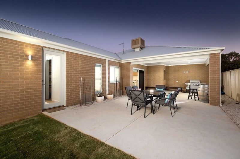 75 Axford Boulevard WODONGA 11