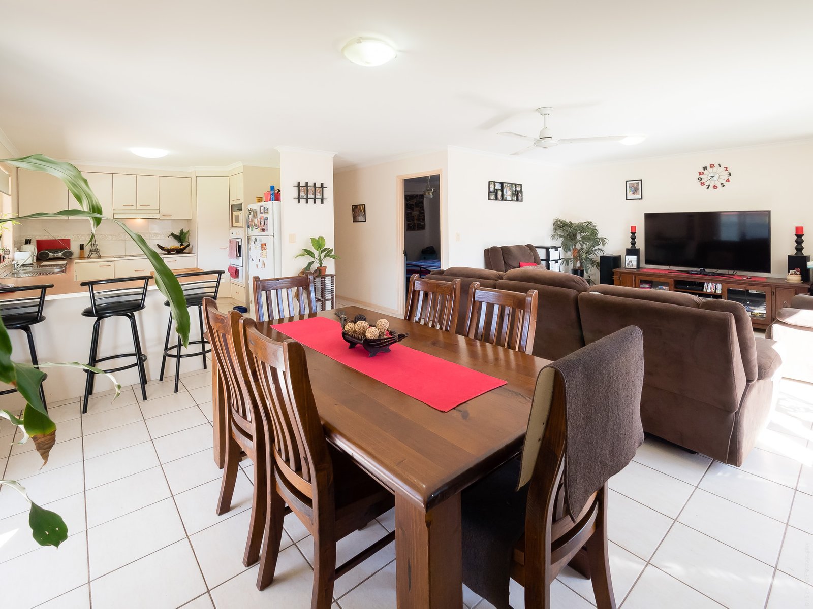 75 Bowerbird Avenue ELI WATERS 9