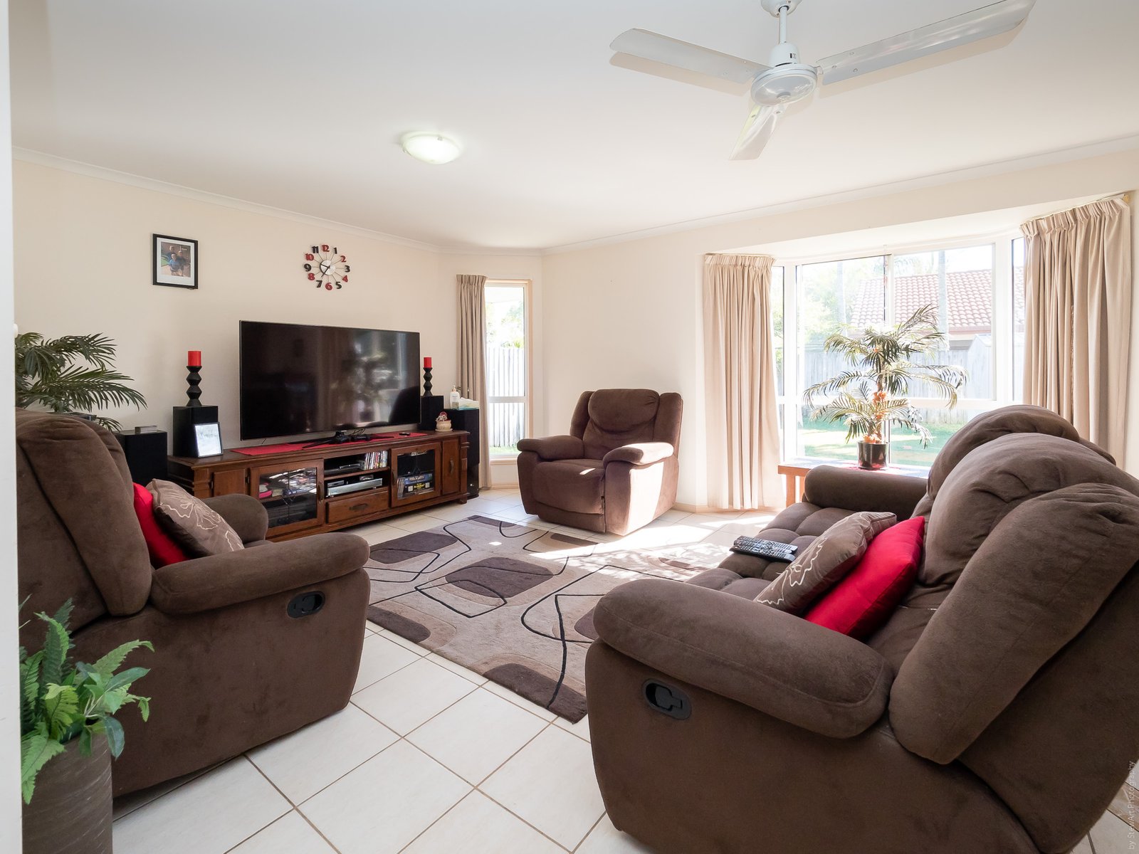 75 Bowerbird Avenue ELI WATERS 10