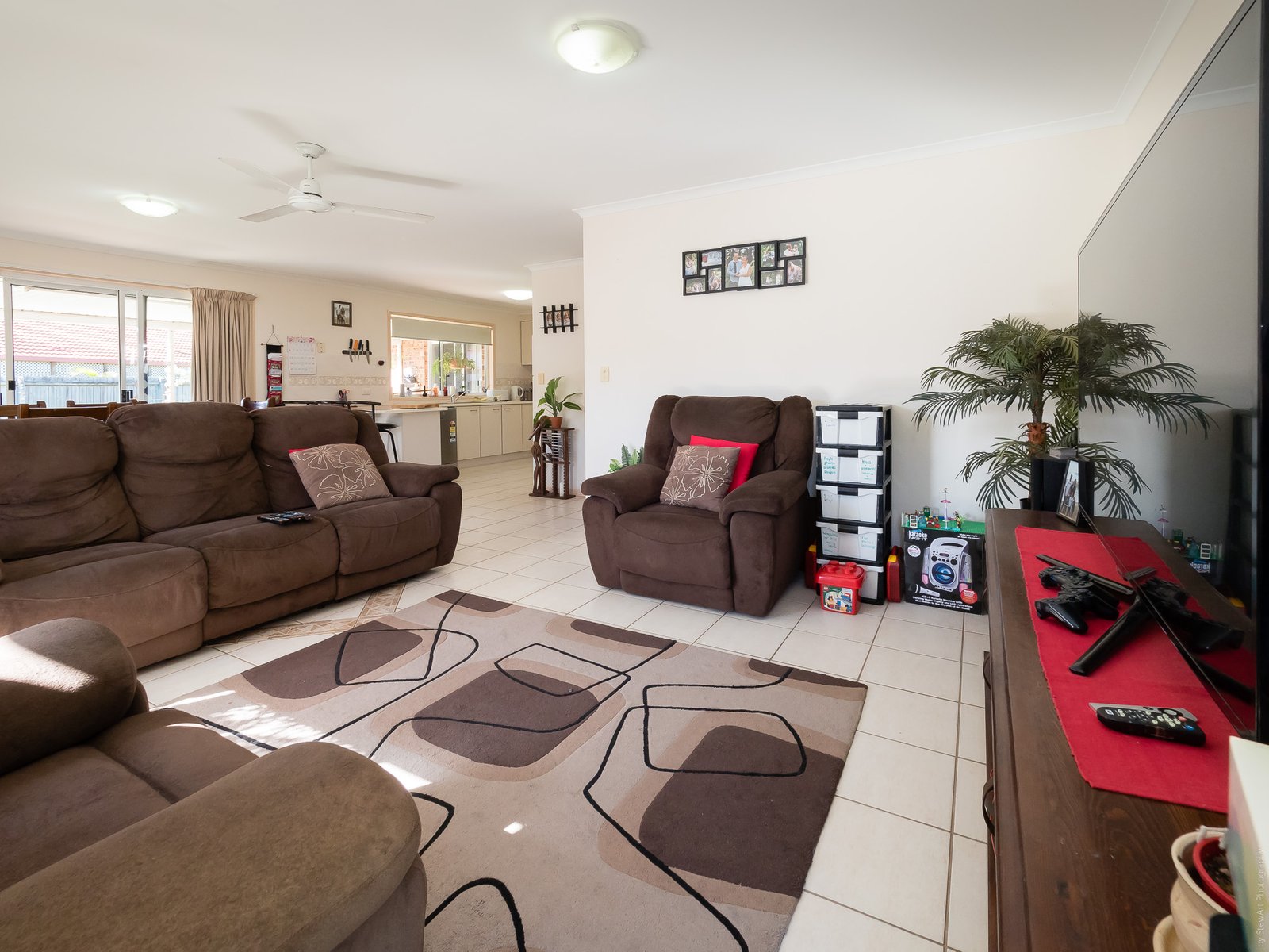 75 Bowerbird Avenue ELI WATERS 12