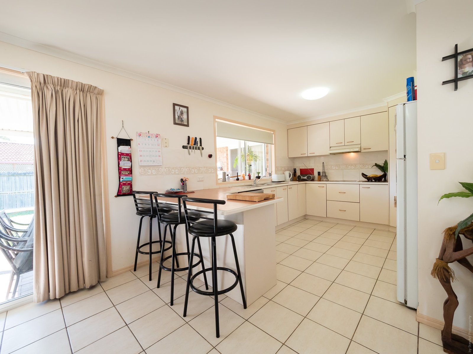 75 Bowerbird Avenue ELI WATERS 13