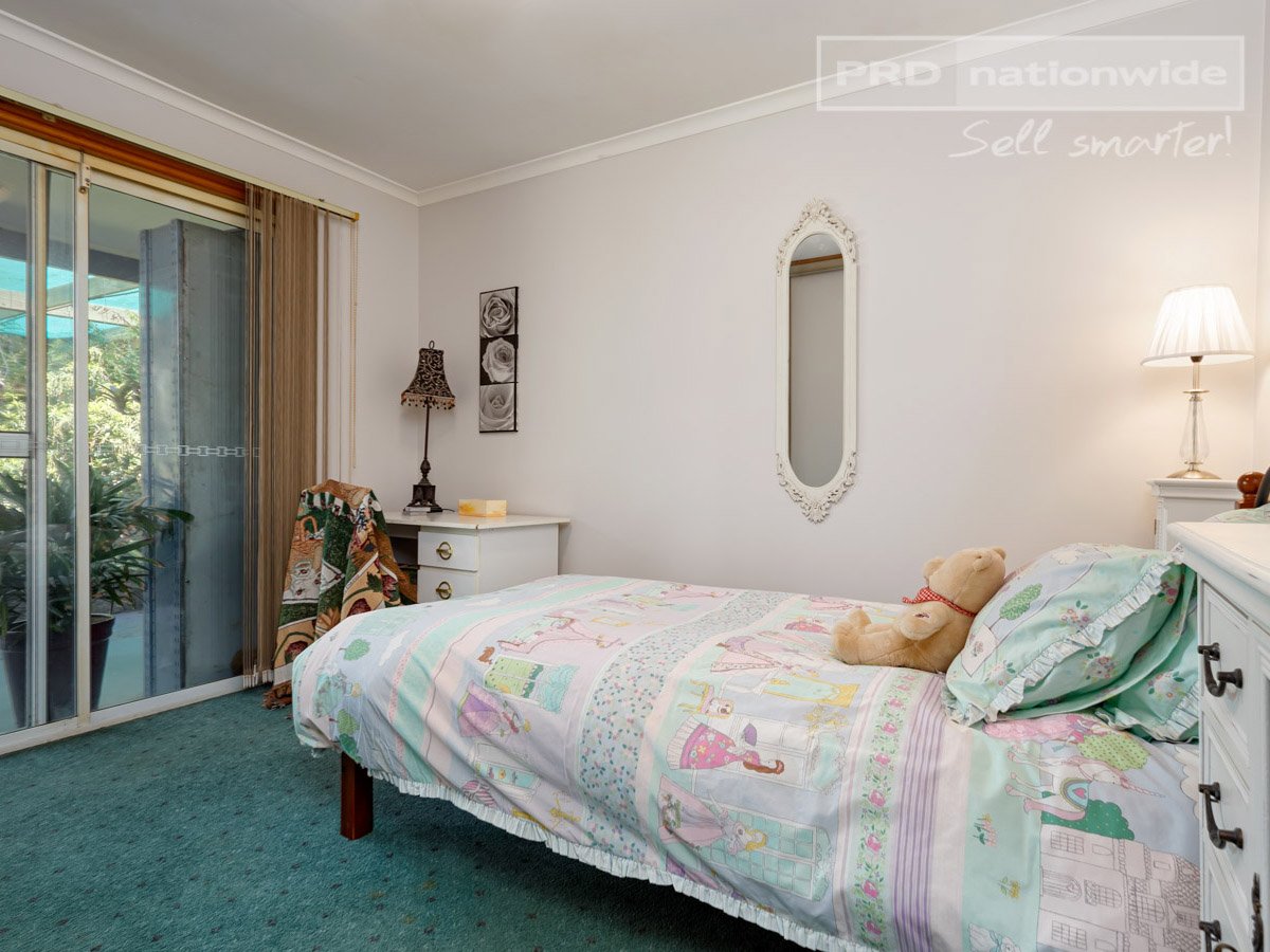 75 Dalhunty Street TUMUT 8