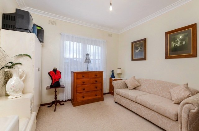 Gallery: 75 Drysdale Avenue