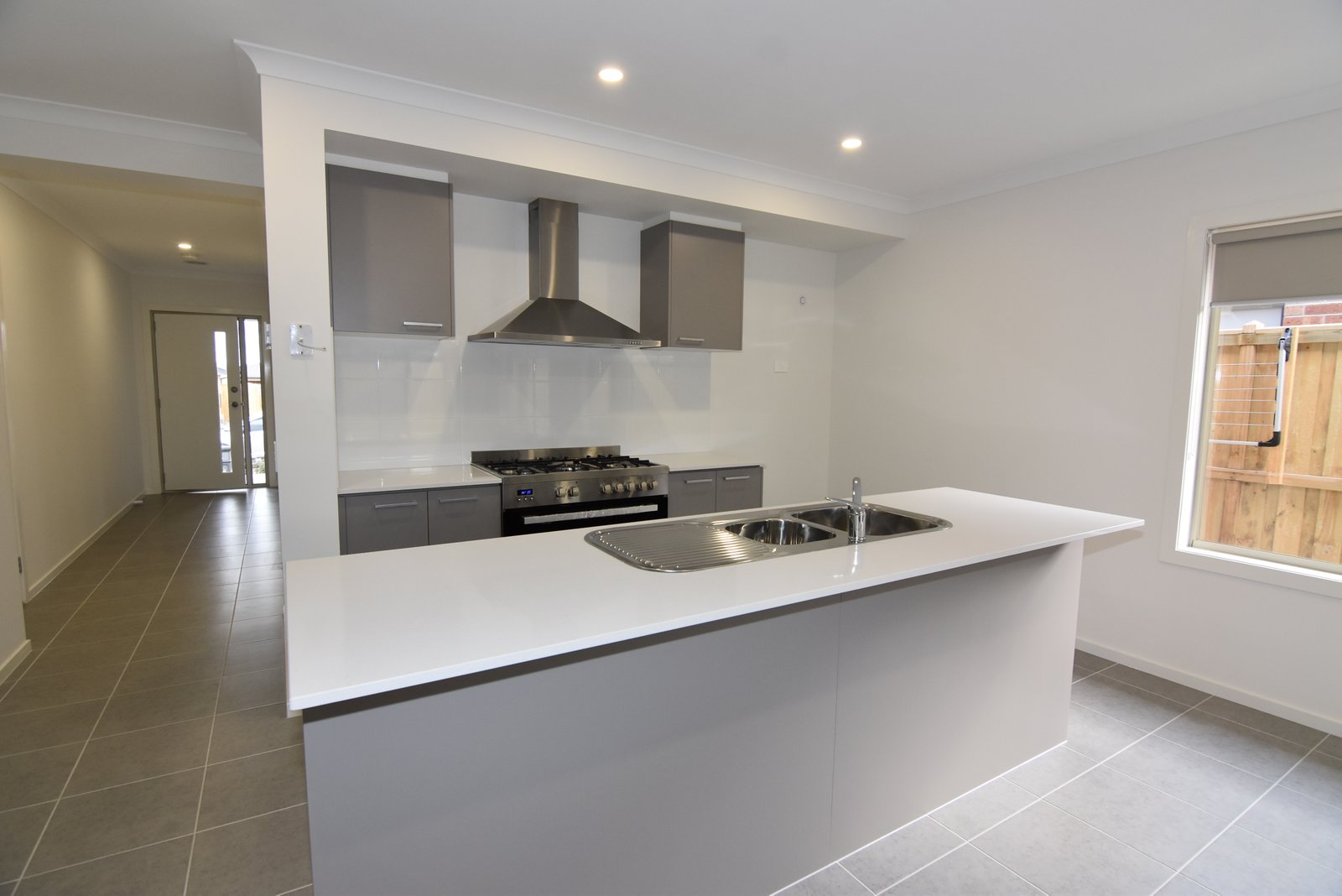 Gallery: 75 Edenhope Circuit