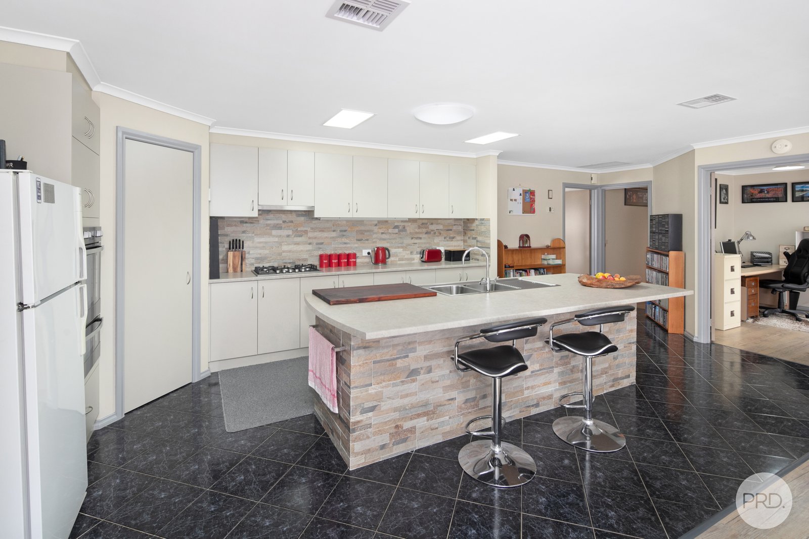 75 Elaine Avenue ALFREDTON 3