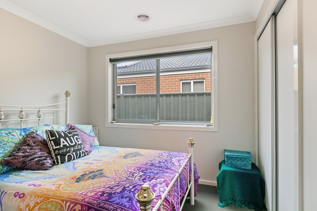 75 Evergreen Boulevard JACKASS FLAT 3