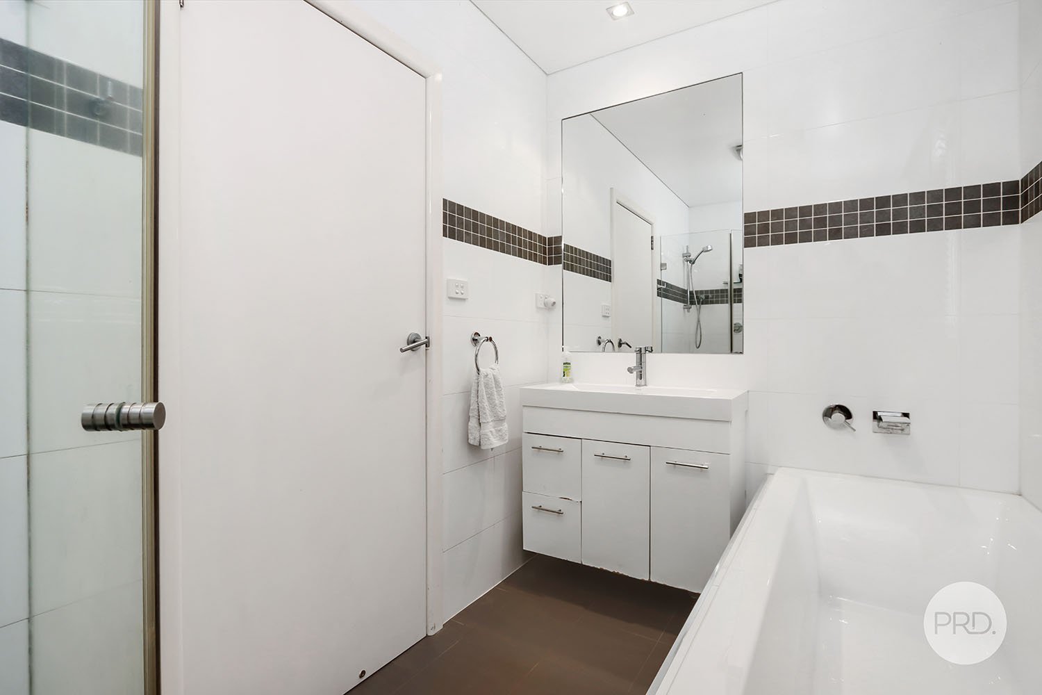 75 Glen Road OATLEY 9