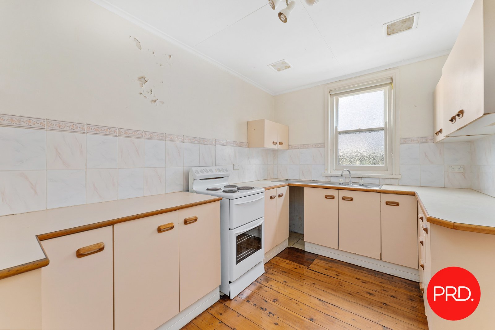 75 Gray Street KOGARAH 3