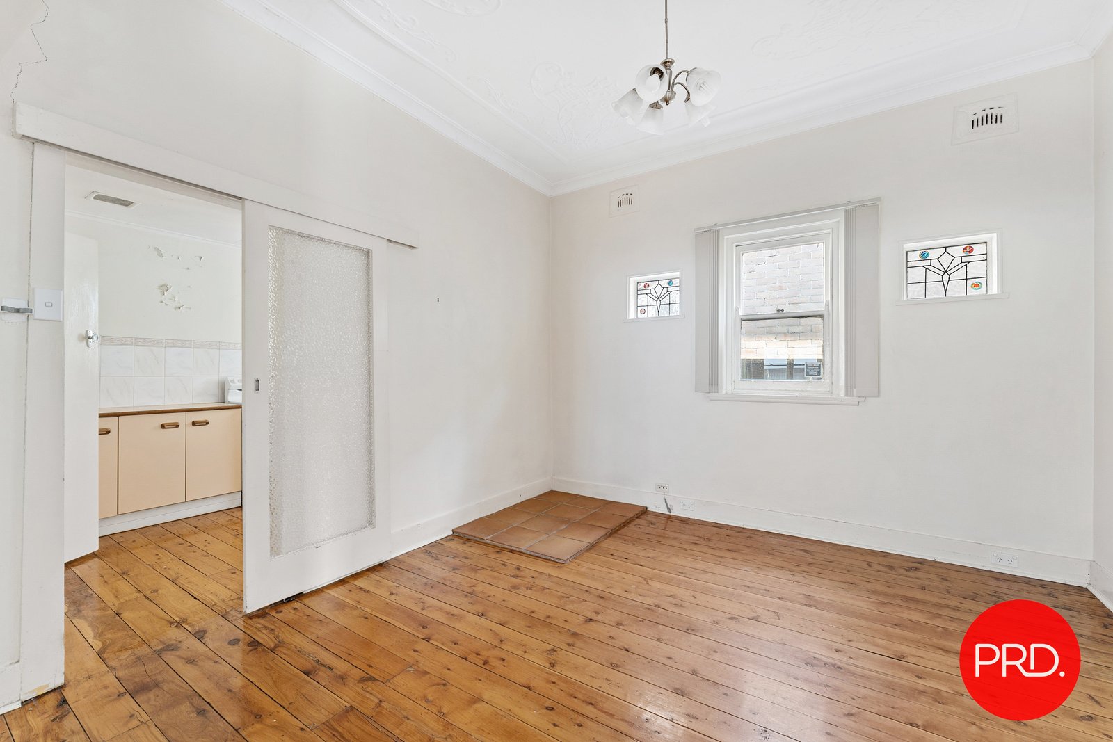 75 Gray Street KOGARAH 8