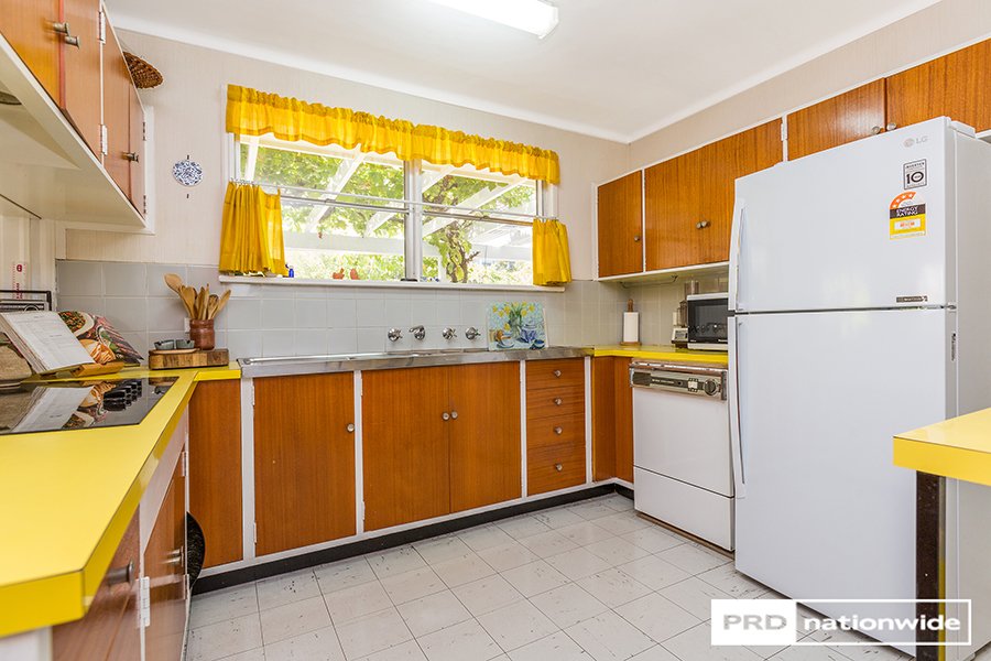 75 Hill Street EAST TAMWORTH 9