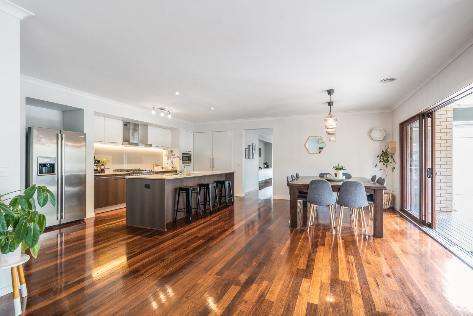 Gallery: 75 Hoddle Drive