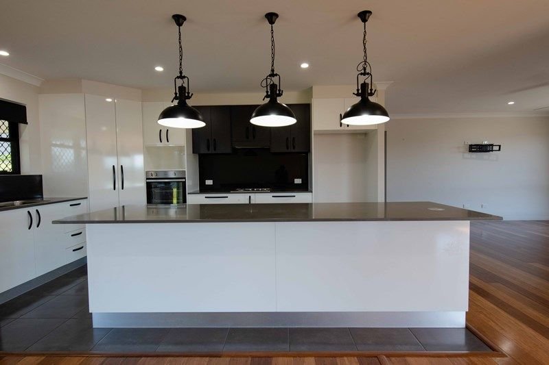 75 Honeyeater Crescent CANNON VALLEY 1