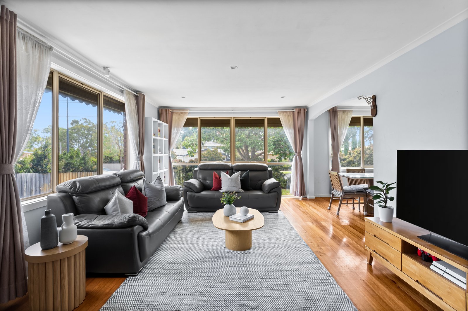 Gallery: 75 Howard Road