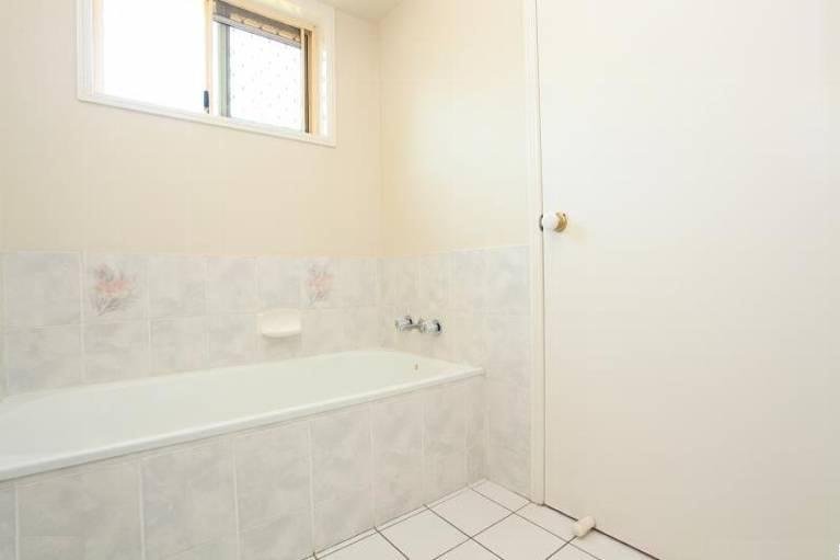 75 Kinmond Avenue WAVELL HEIGHTS 10