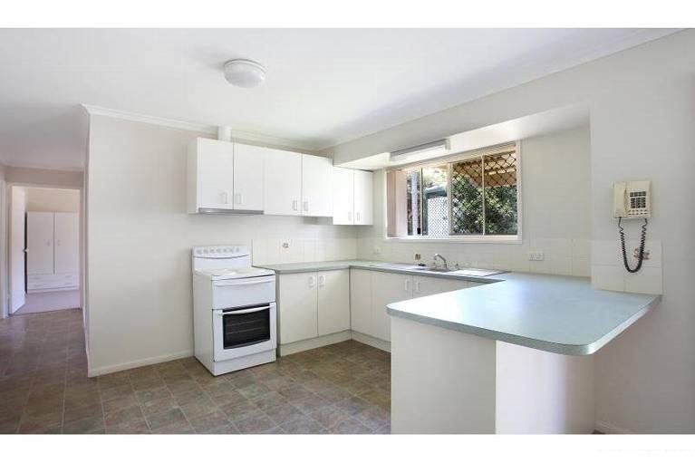 75 Kinmond Avenue WAVELL HEIGHTS 2
