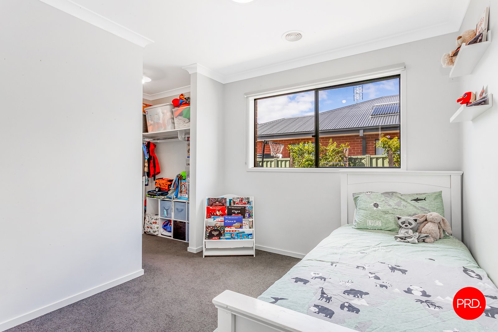 75 Lanark Drive JUNORTOUN 8