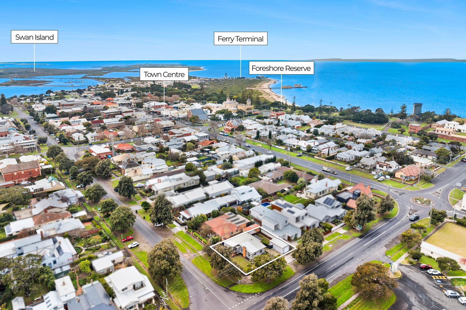 Real Estate and Property in 75 Learmonth Street, Queenscliff, VIC