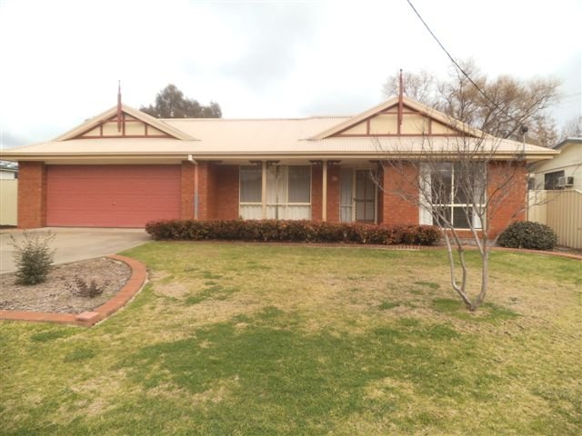 75 Lockhart Street ADELONG 1