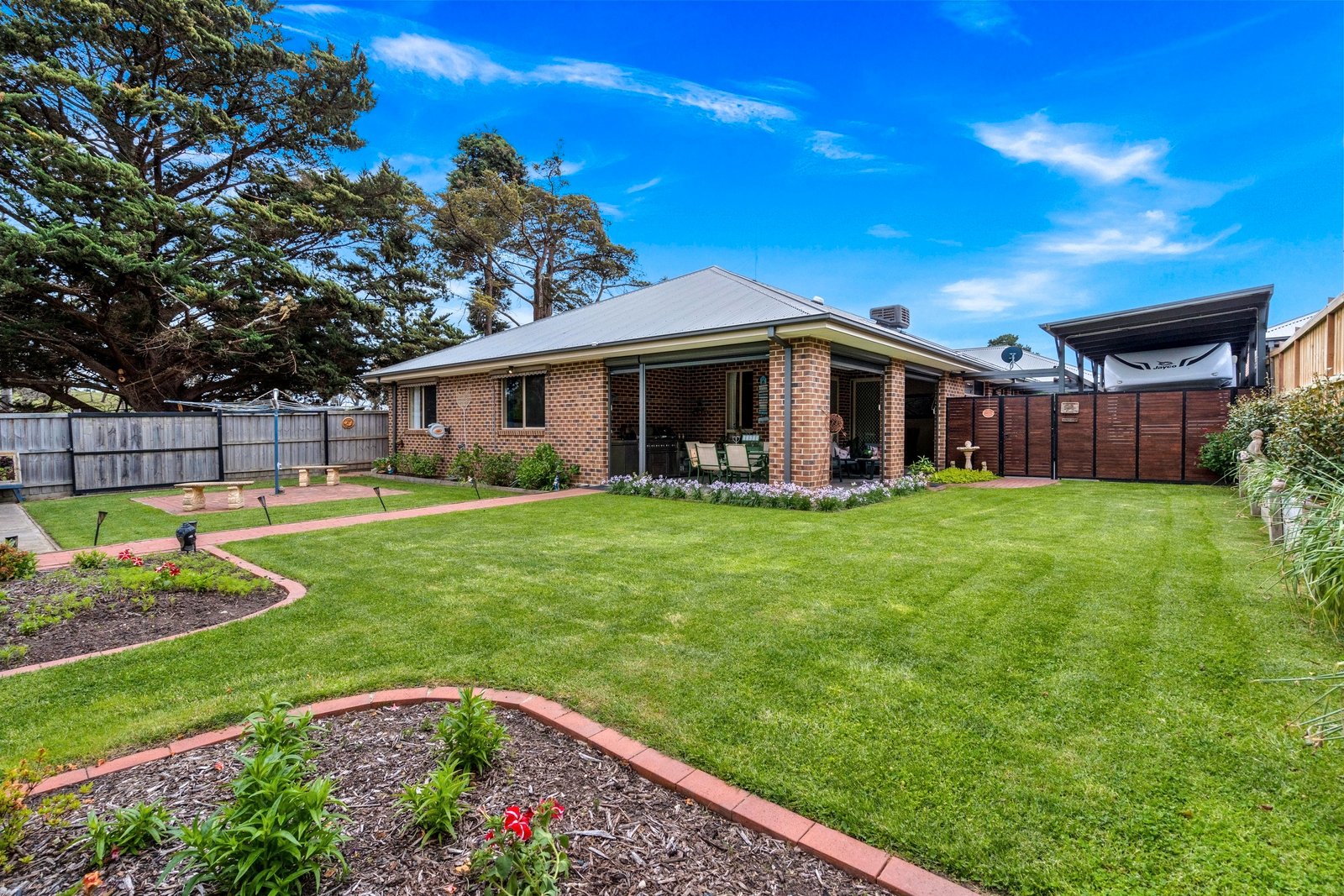 Real Estate and Property in 75 Mulgutherie Way, Gisborne, VIC