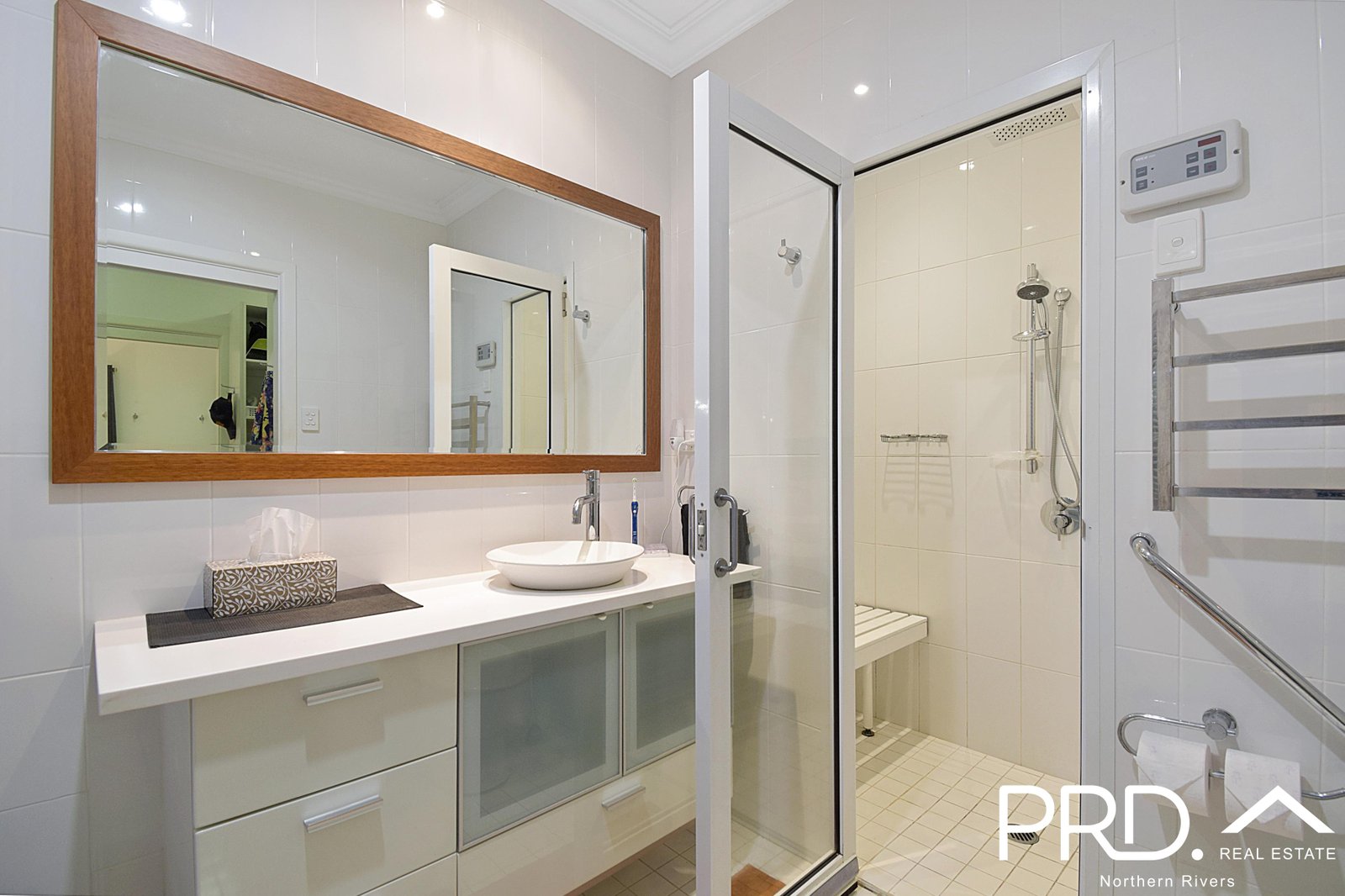 75 Parrot Place/69 Light Street CASINO 8