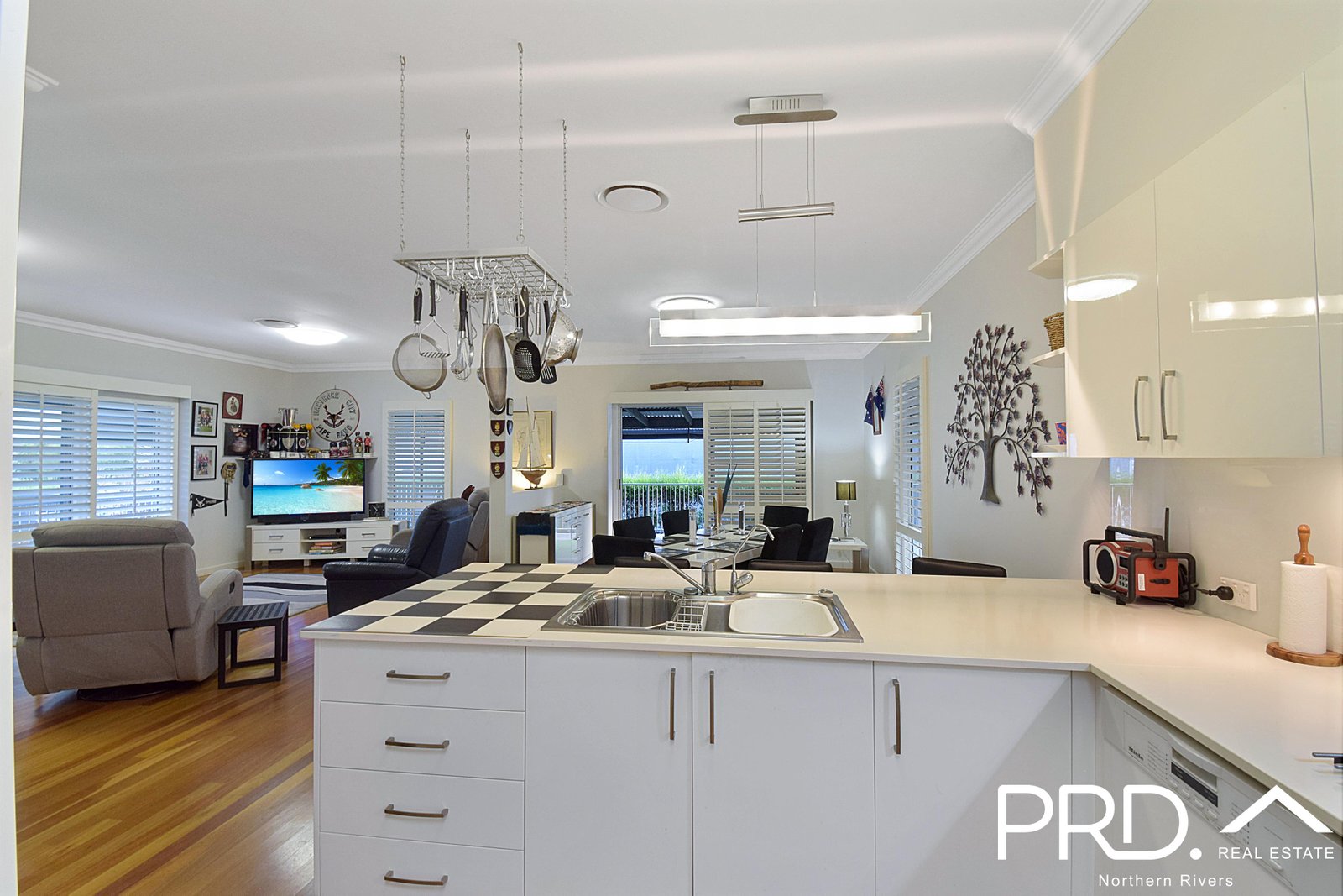 75 Parrot Place/69 Light Street CASINO 14