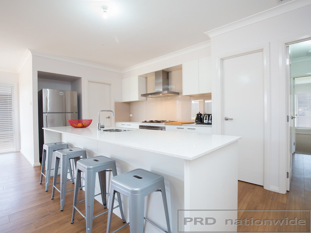 75 Radiant Avenue BOLWARRA HEIGHTS 4