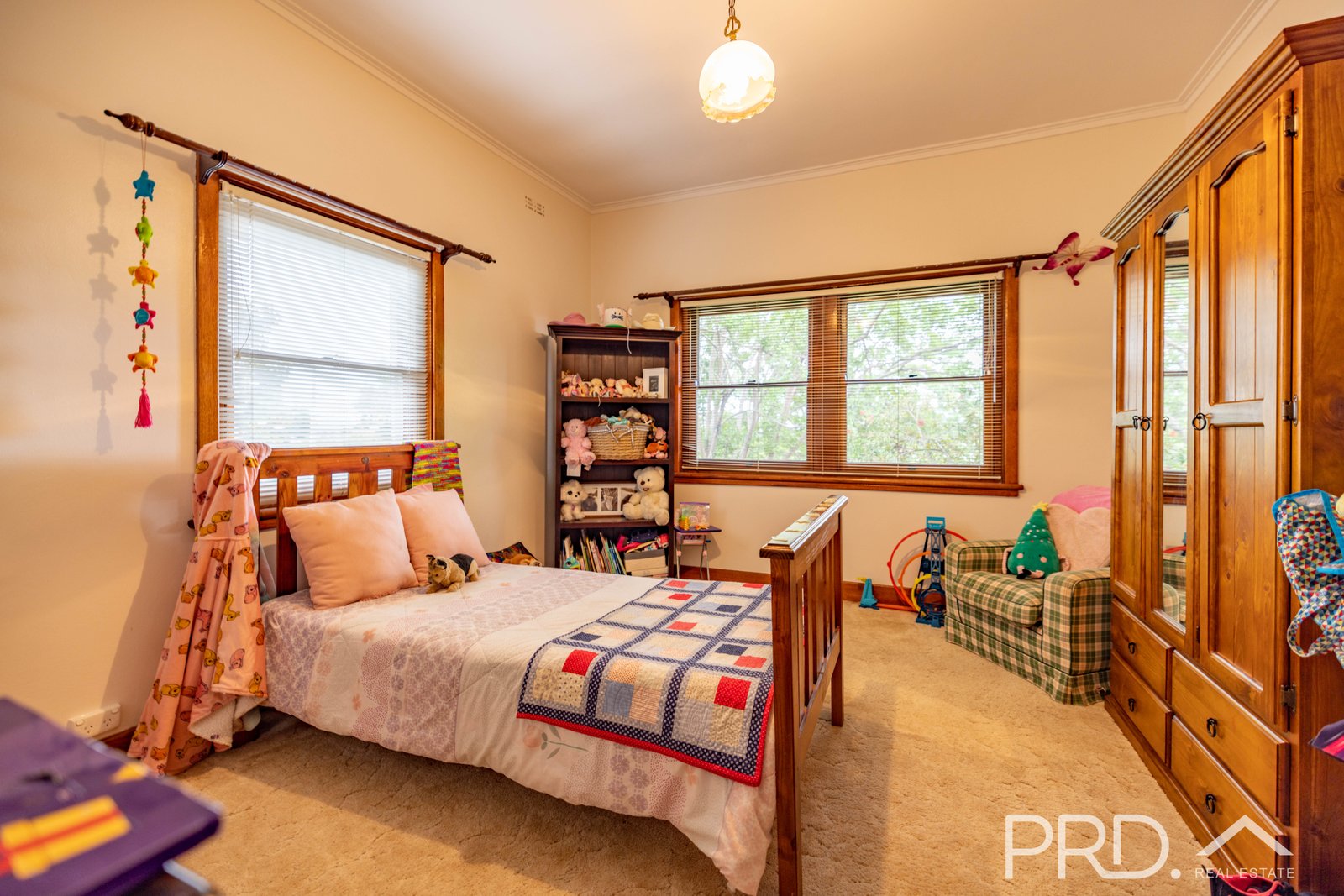 75 Simpson Street TUMUT 9