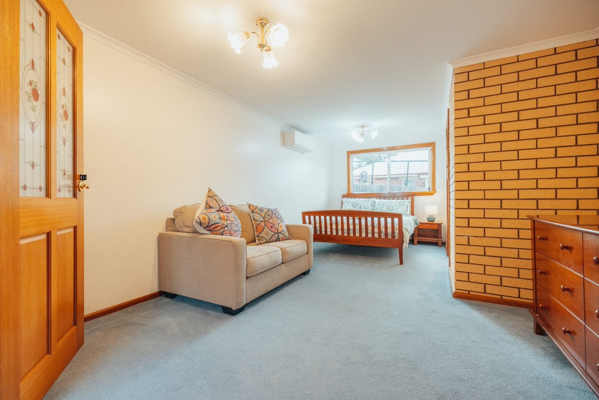 75 Simpson Street TUMUT 9