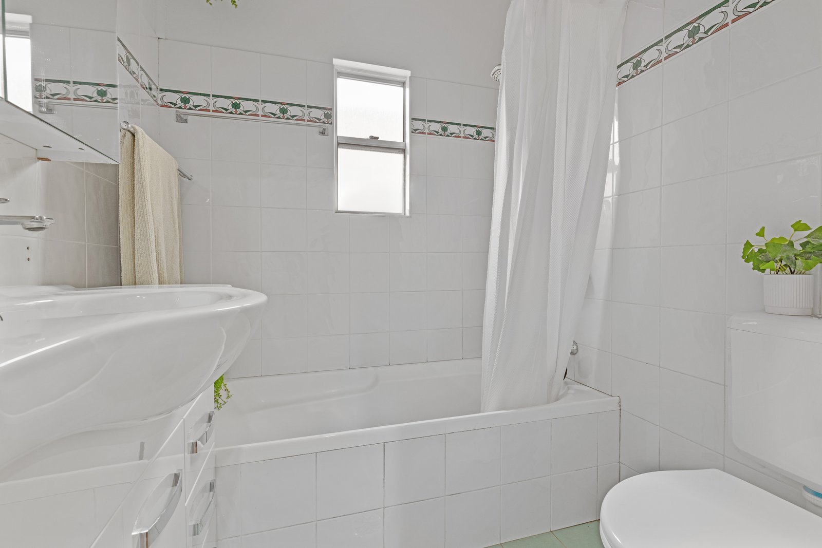 75 St Georges Parade ALLAWAH 8