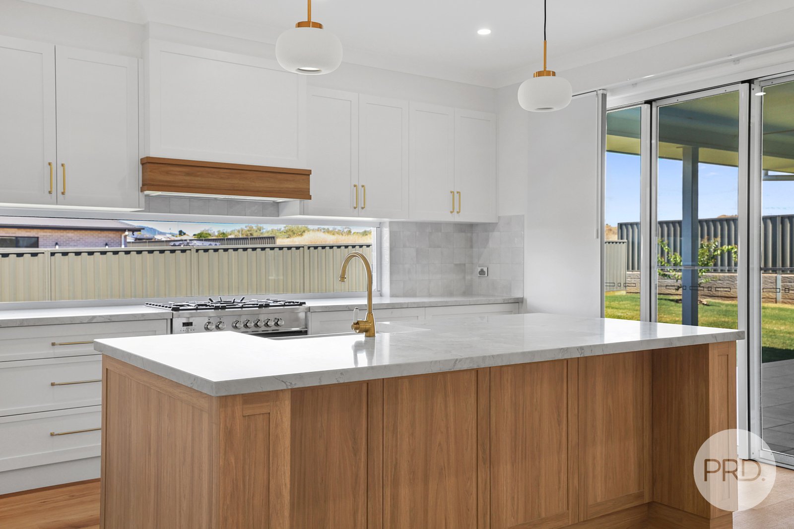 75 Verdelho Drive TAMWORTH 4